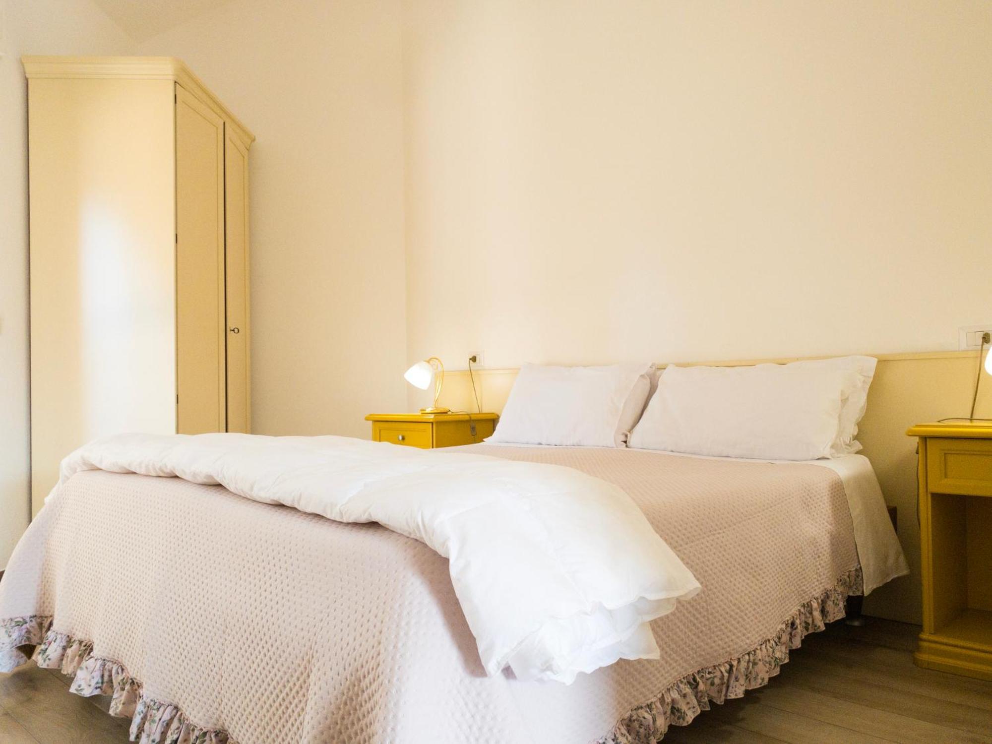 Hotel Donatella Posada  Bagian luar foto