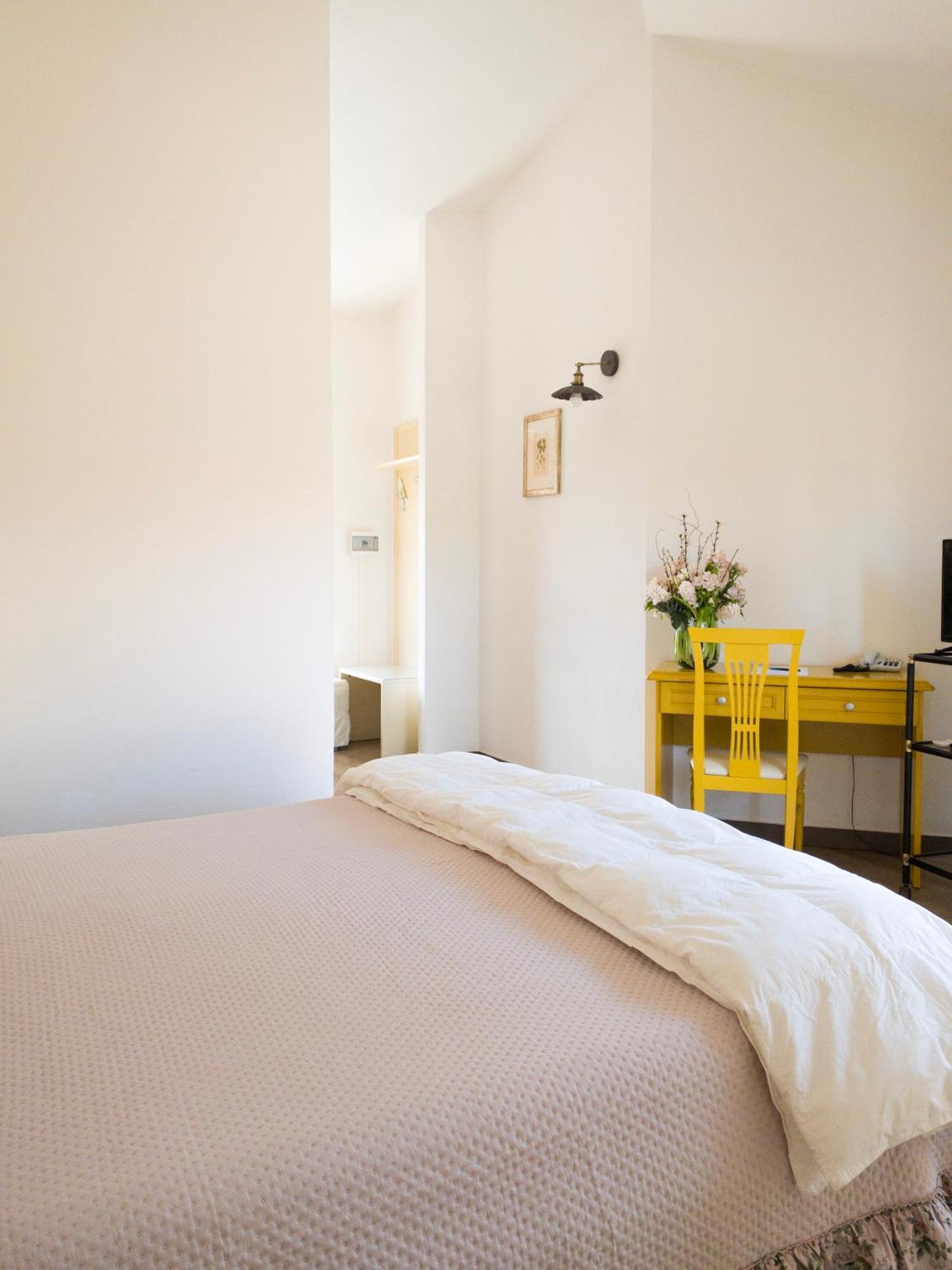 Hotel Donatella Posada  Bagian luar foto