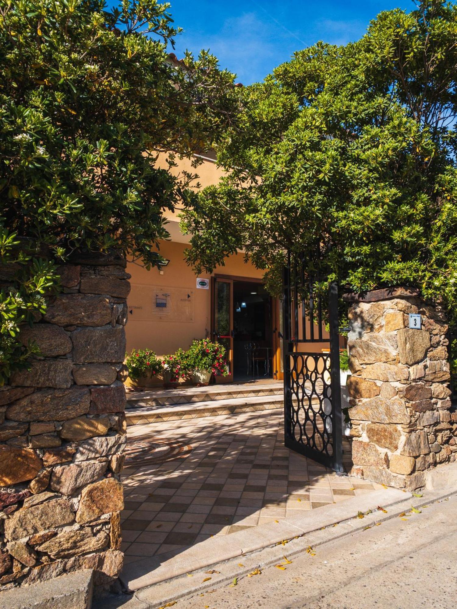 Hotel Donatella Posada  Bagian luar foto