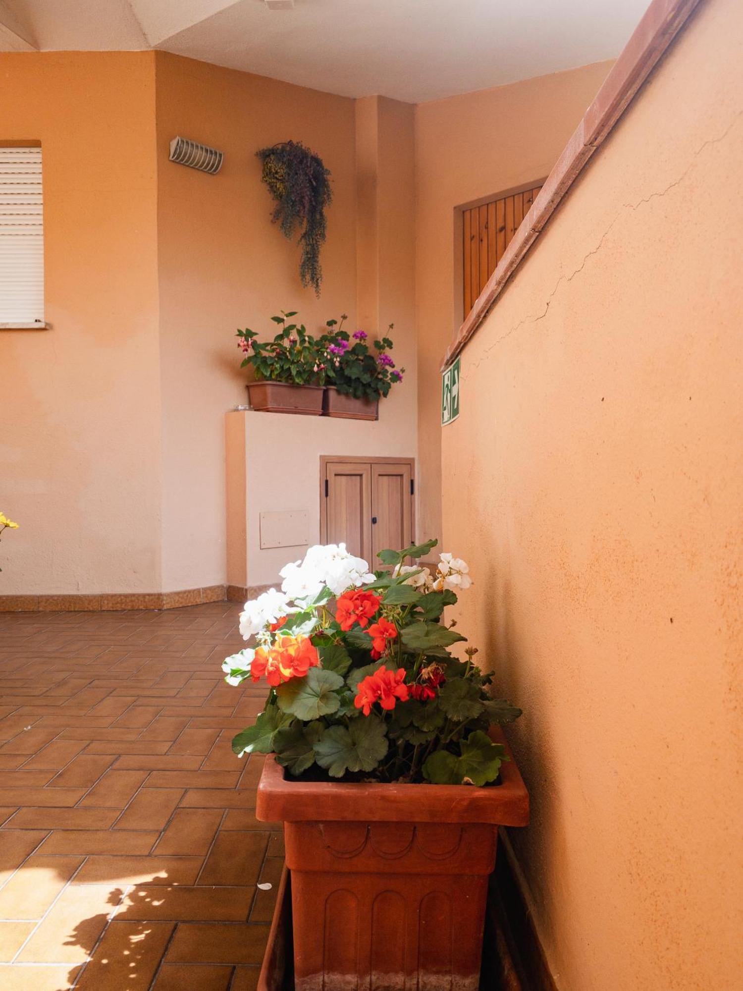 Hotel Donatella Posada  Bagian luar foto